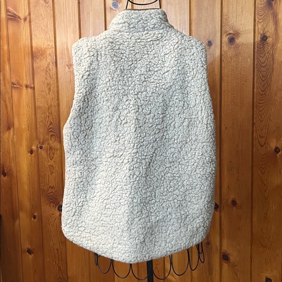 Love Tree Men's Brown Quilted Vest - Picture 8 of 10